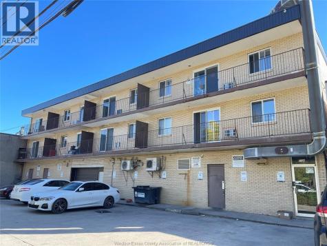 2136 Wyandotte Street West Windsor ON N9B 1J9