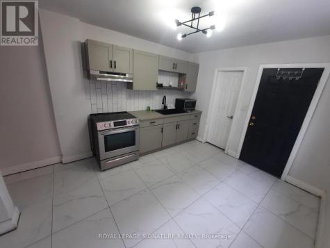 731 Street Antoine Crescent Windsor ON N9C 3H5