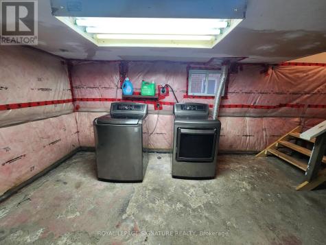 731 Street Antoine Crescent Windsor ON N9C 3H5