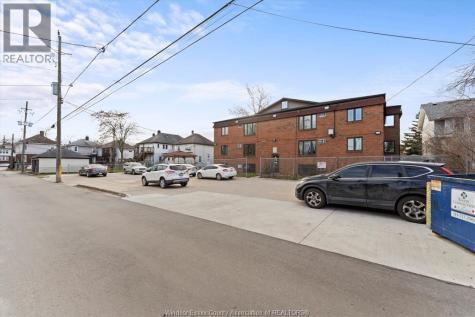 1160 Howard Windsor ON N9A 1S7