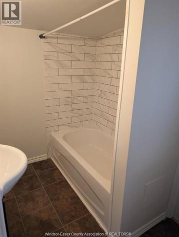1335 Marentette Avenue Windsor ON N8X 4C9