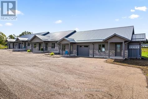 18 Maple Golf Crescent Northern Bruce Peninsula ON N0H 2R0