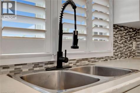 6 Ruskview Road Kitchener ON N2M 4S2