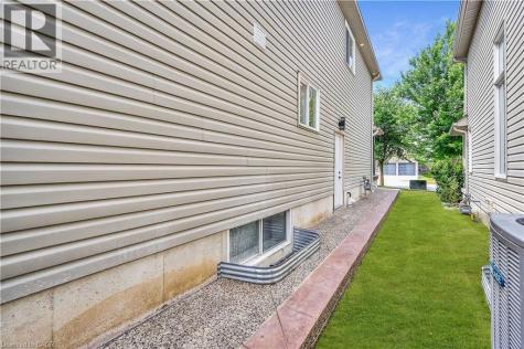 608 Woolgrass Avenue Waterloo ON N2V 2X8