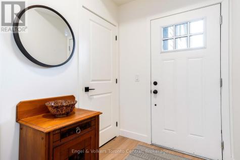 12 Beausoleil Lane Blue Mountains ON L9Y 2X5