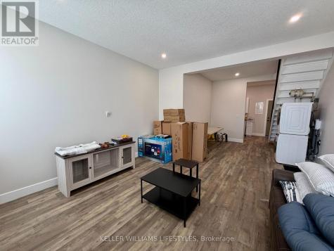 537 Talbot Street St. Thomas ON N5P 1C3