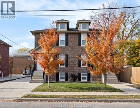 3340 Bloomfield Windsor ON N9C 1R3