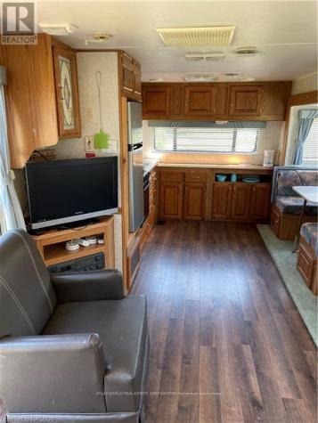9 Tamarac Road Northern Bruce Peninsula ON N0H 2R0