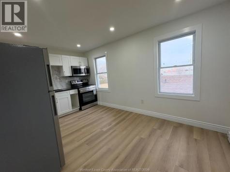 786 Chatham Street East Windsor ON N9A 1Y3