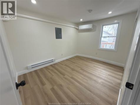 786 Chatham Street East Windsor ON N9A 1Y3