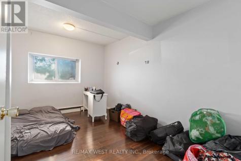 283 Fairway Road North Kitchener ON N2A 2P1