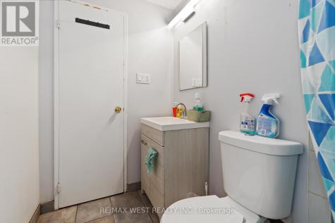 283 Fairway Road North Kitchener ON N2A 2P1