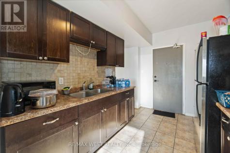283 Fairway Road North Kitchener ON N2A 2P1