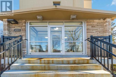 283 Fairway Road North Kitchener ON N2A 2P1