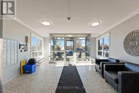 283 Fairway Road North Kitchener ON N2A 2P1