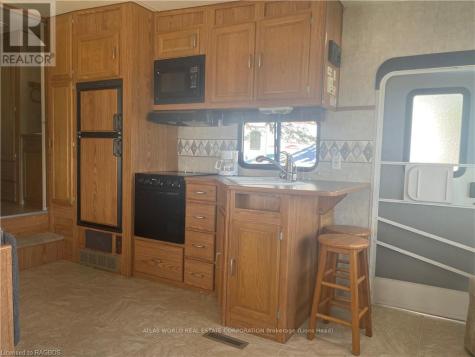 9 Tamarac Road Northern Bruce Peninsula ON N0H 2R0