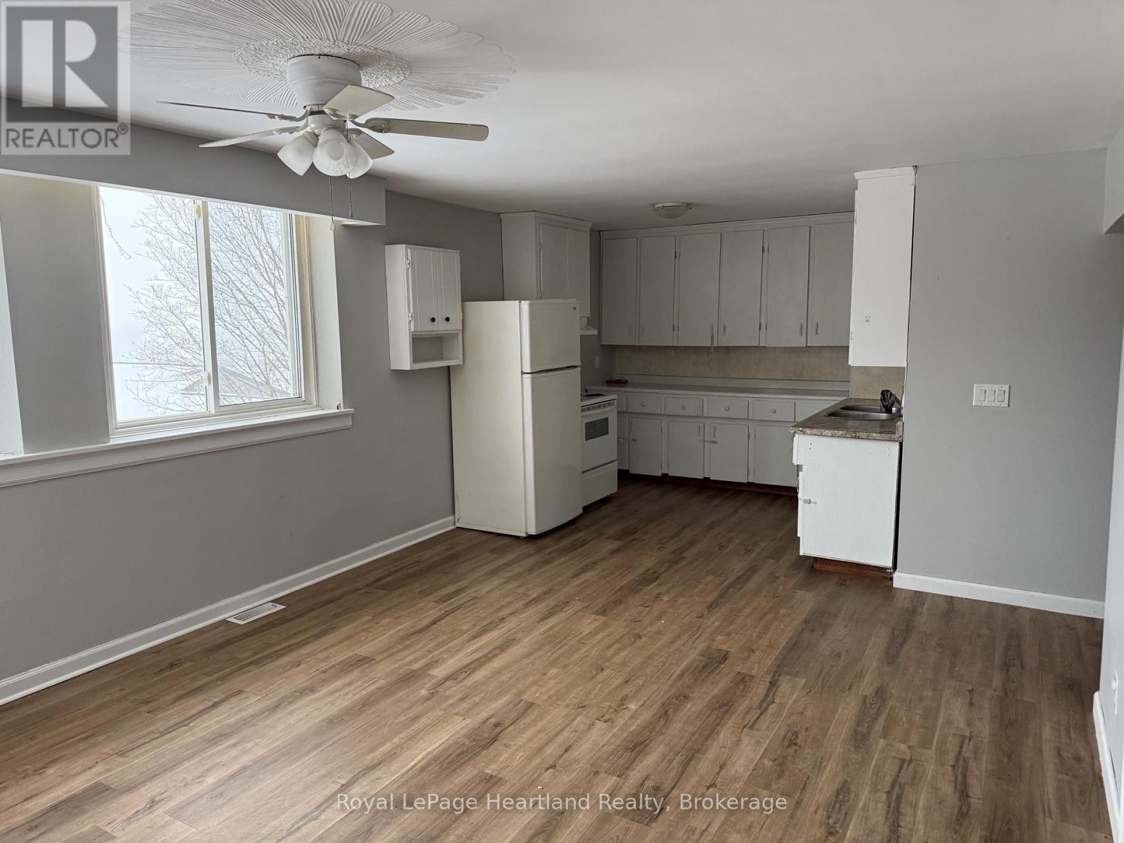 10 William Street North Minto ON N0G 1M0