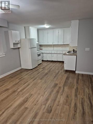 10 William Street North Minto ON N0G 1M0