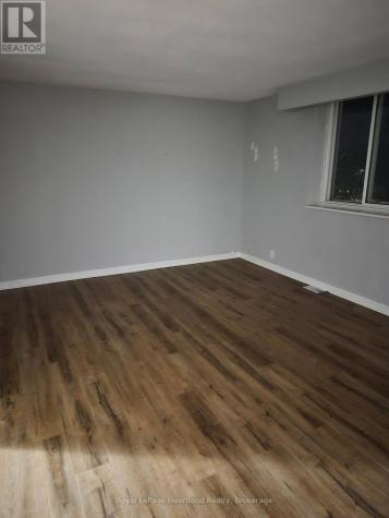 10 William Street North Minto ON N0G 1M0