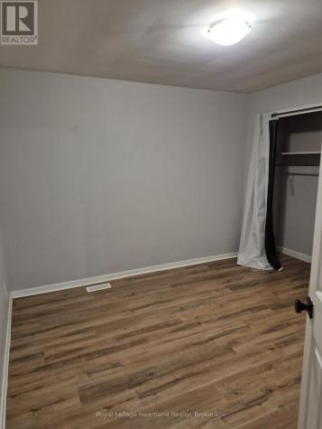 10 William Street North Minto ON N0G 1M0