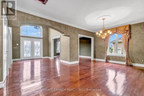 1585 Stoneybrook Crescent Windsor ON N9G 2Z4
