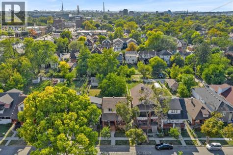 527 Mcewan Windsor ON N9B 2E7