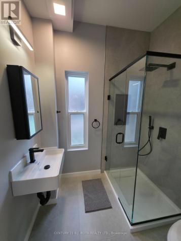 82 Albert Street North Orillia ON L3V 5K5