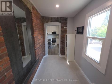 82 Albert Street North Orillia ON L3V 5K5