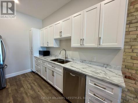 537 Talbot Street St. Thomas ON N5P 1C3