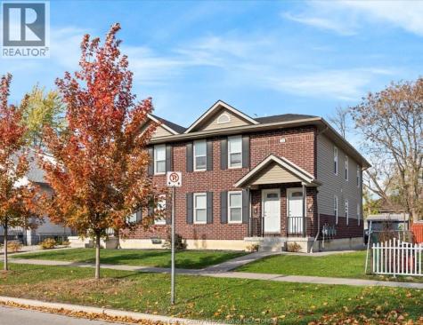528 Chippawa Windsor ON N9C 2W3