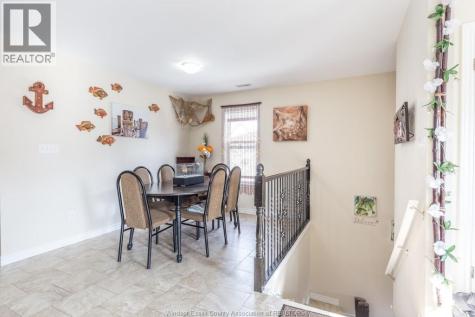 528 Chippawa Windsor ON N9C 2W3