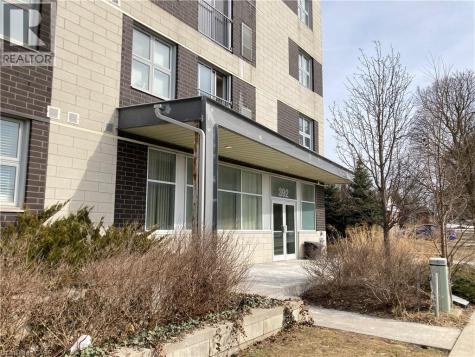 392 Albert Street Waterloo ON N2L 3V1