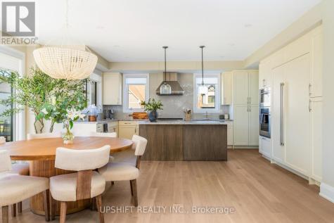 101 Stoneleigh Drive Blue Mountains ON L9Y 4P5