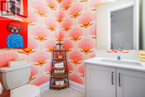 101 Stoneleigh Drive Blue Mountains ON L9Y 4P5