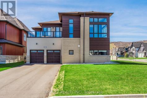 101 Stoneleigh Drive Blue Mountains ON L9Y 4P5