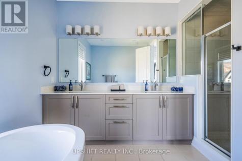 101 Stoneleigh Drive Blue Mountains ON L9Y 4P5