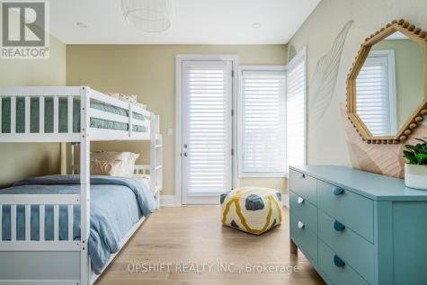 101 Stoneleigh Drive Blue Mountains ON L9Y 4P5