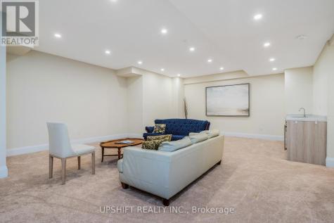 101 Stoneleigh Drive Blue Mountains ON L9Y 4P5