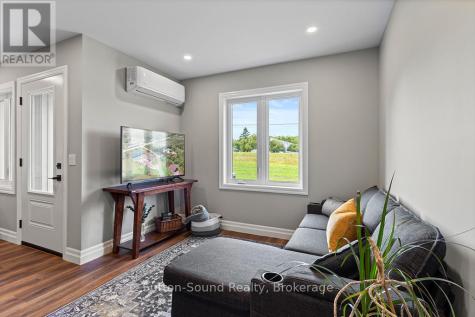 18 Maple Golf Crescent Northern Bruce Peninsula ON N0H 2R0