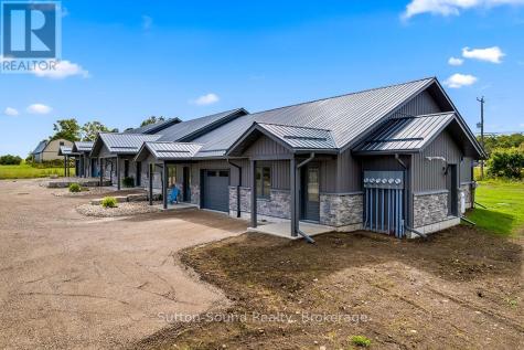 18 Maple Golf Crescent Northern Bruce Peninsula ON N0H 2R0