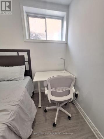 15 Spring Creek Street Kitchener ON N2A 0G3