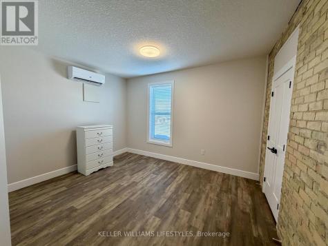 537 Talbot Street St. Thomas ON N5P 1C3