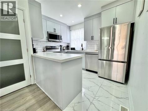138 Jansen Avenue Kitchener ON N2A 2L7