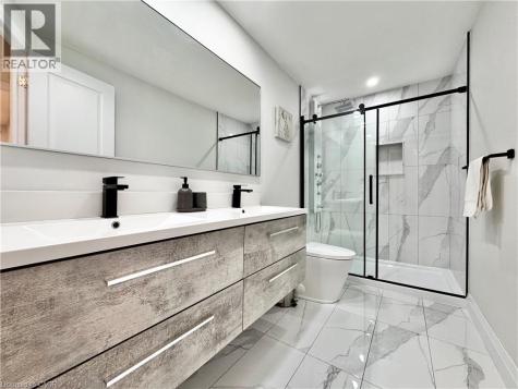 138 Jansen Avenue Kitchener ON N2A 2L7