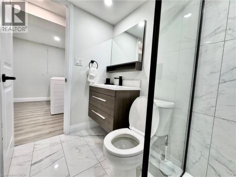 138 Jansen Avenue Kitchener ON N2A 2L7