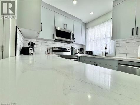 138 Jansen Avenue Kitchener ON N2A 2L7