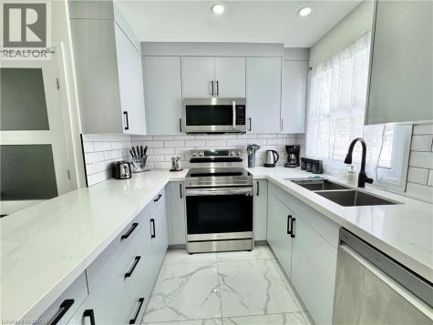 138 Jansen Avenue Kitchener ON N2A 2L7