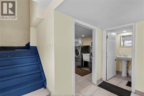 609 St. Joseph Windsor ON N9C 3H3