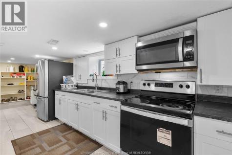 609 St. Joseph Windsor ON N9C 3H3