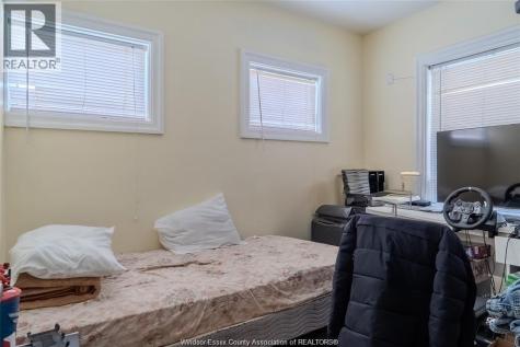 609 St. Joseph Windsor ON N9C 3H3
